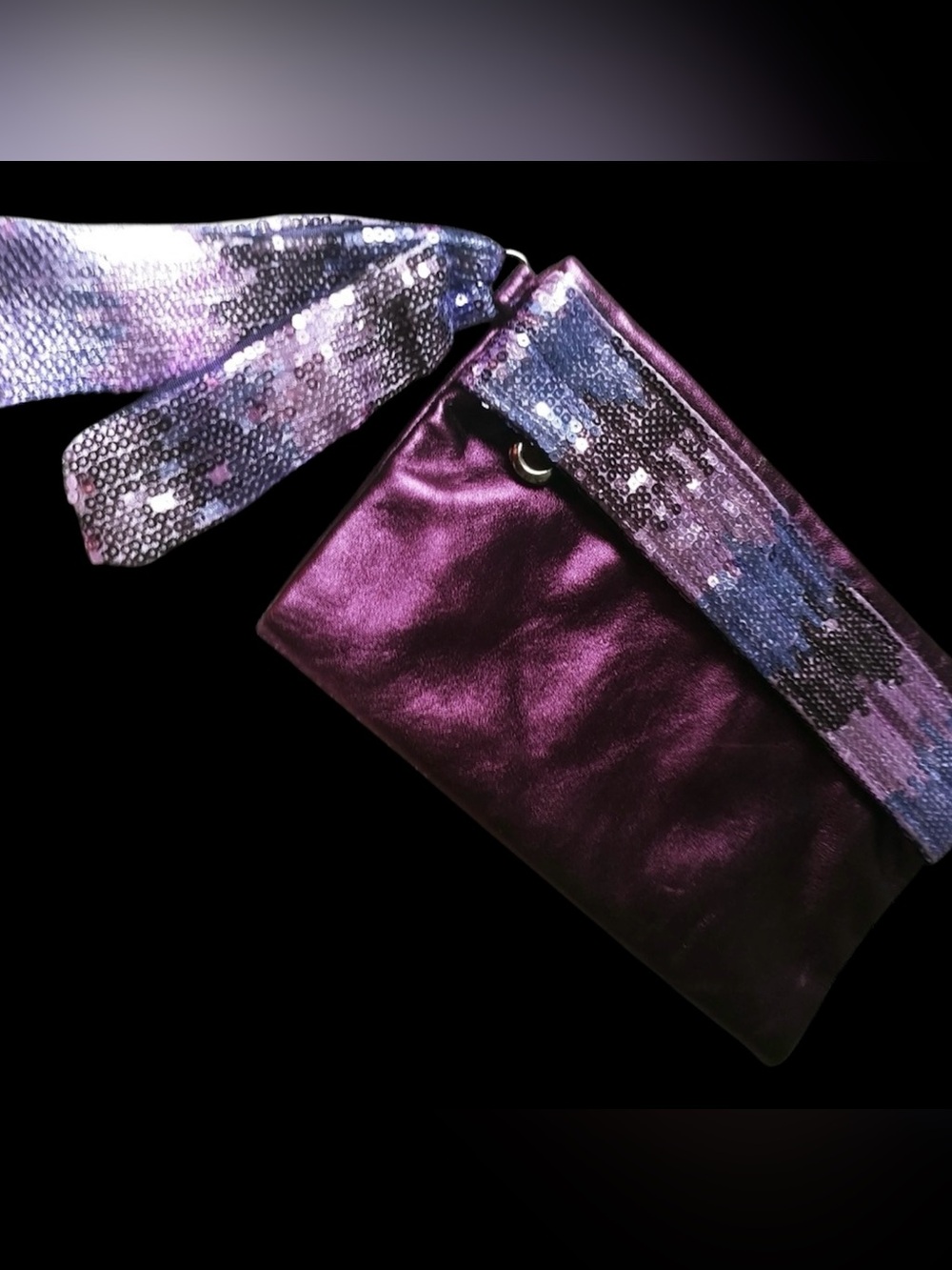 AVON PURPLE SEQUIN WRISTLET